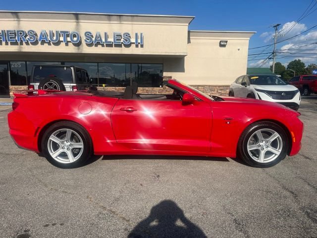 Used 2019 Chevrolet Camaro LT RWD image 11