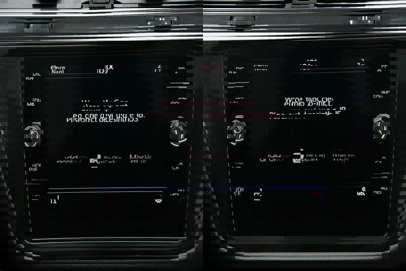 Used 2019 Volkswagen Tiguan SE image 21