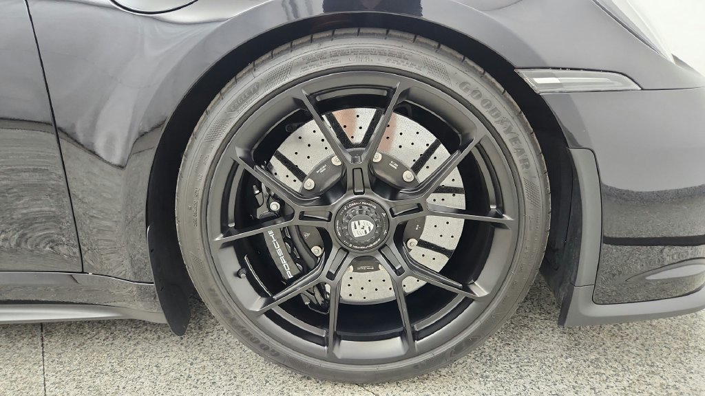 Used 2022 Porsche 911 GT3 RWD image 25