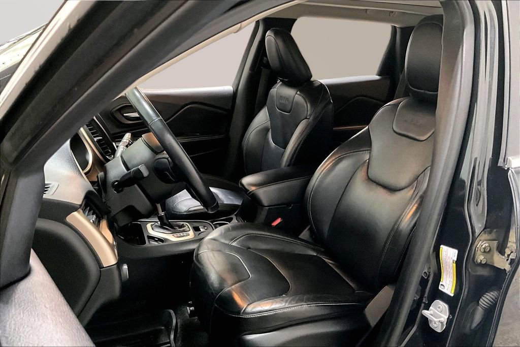 Used 2015 Jeep Cherokee Limited image 21