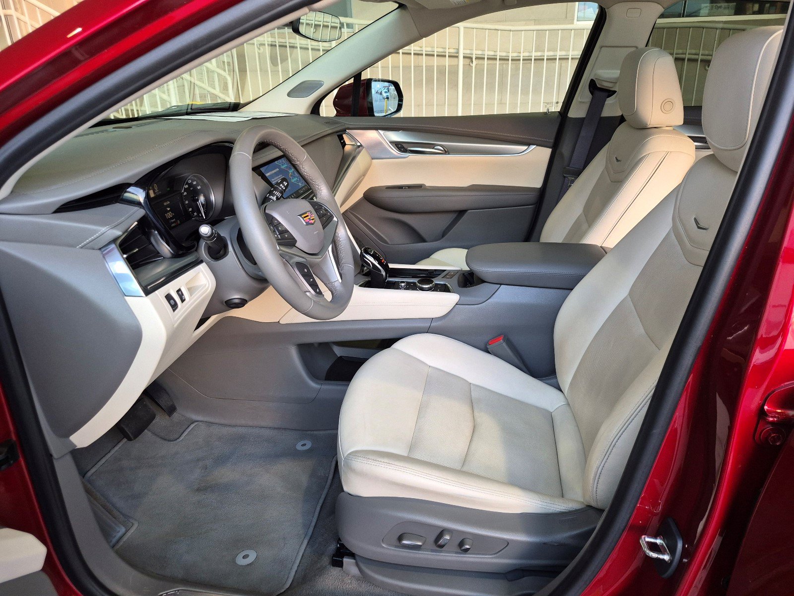 Certified 2024 Cadillac XT5 Premium Luxury AWD/4WD image 22