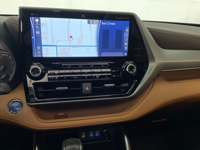 Used 2022 Toyota Highlander Platinum image 16