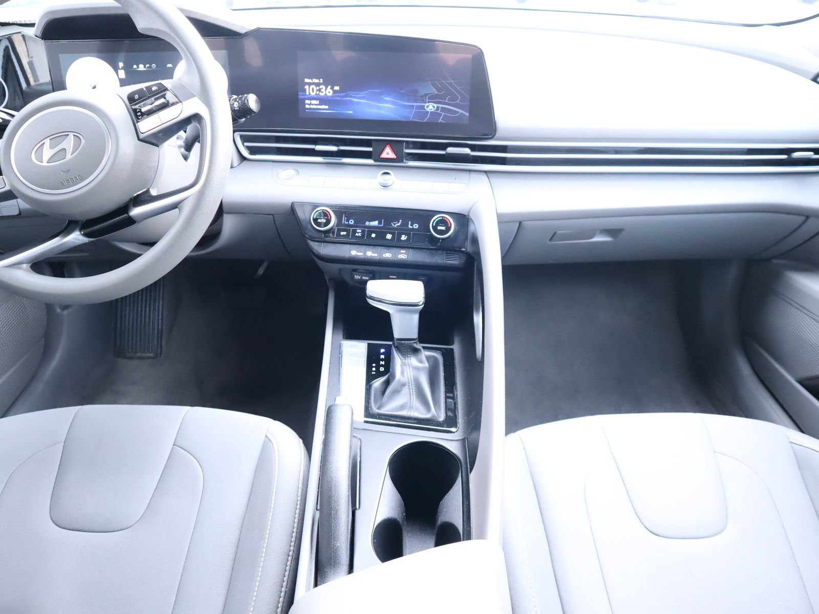 Used 2024 Hyundai Elantra SEL FWD image 25