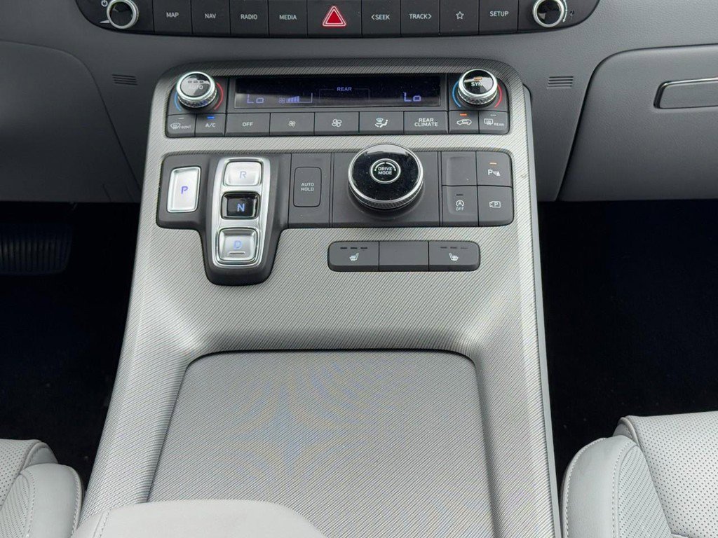 Used 2025 Hyundai Palisade SEL image 15