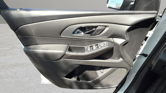 Used 2023 Chevrolet Traverse LT image 19