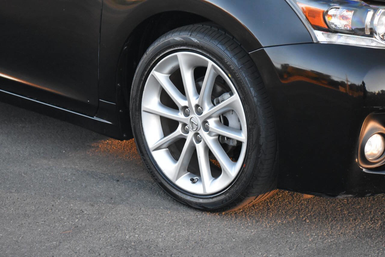Used 2013 Lexus CT 200h image 15