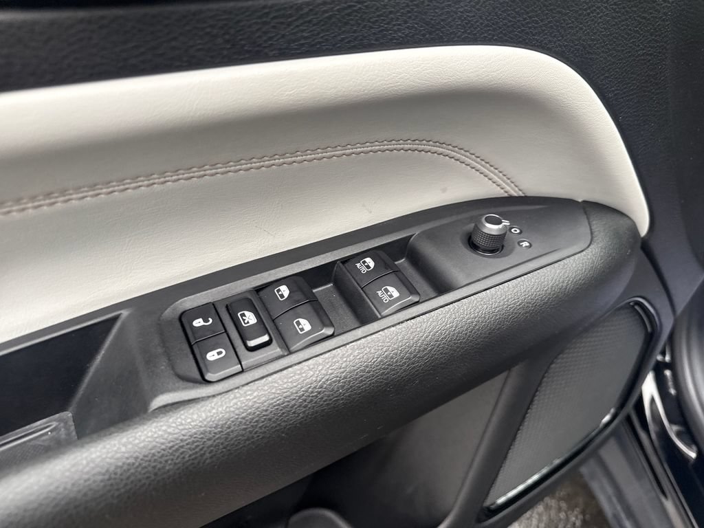 Certified 2023 Jeep Compass Limited w/ Elite Group AWD/4WD image 13