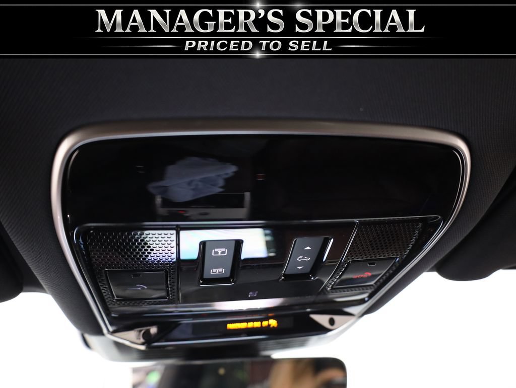 Used 2025 Land Rover Range Rover SE AWD/4WD image 31