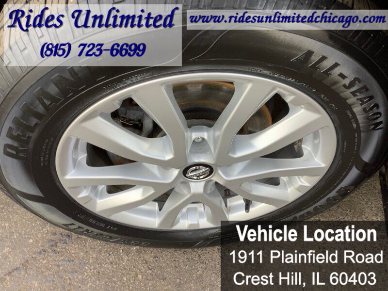 Used 2017 Nissan Rogue SV w/ SV Premium Package AWD/4WD image 40