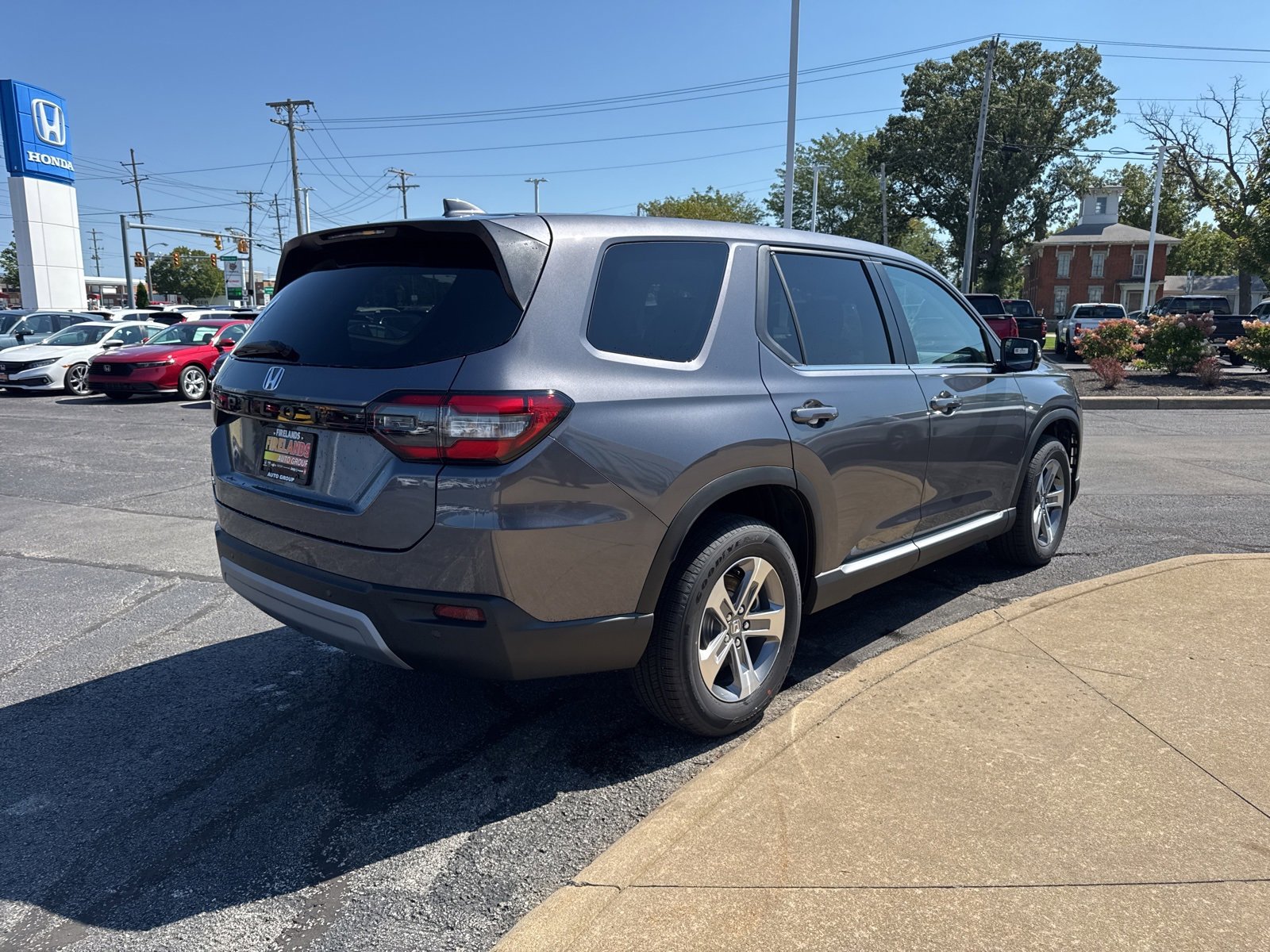 New 2025 Honda Pilot EX-L image 5