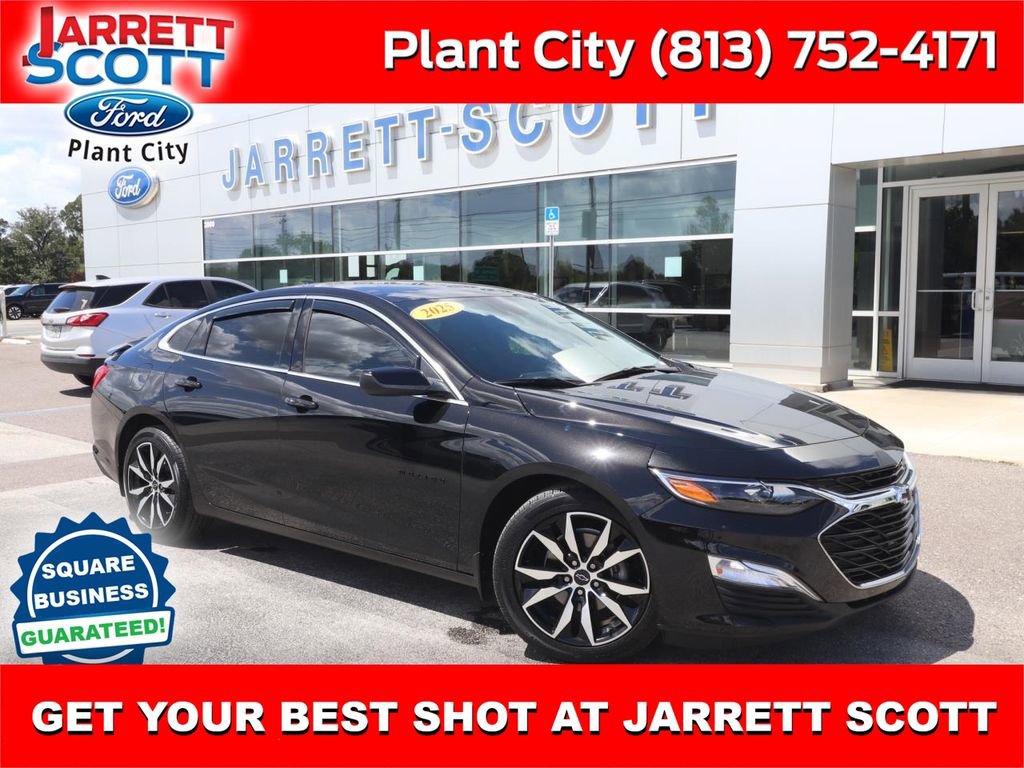 Used 2025 Chevrolet Malibu RS image 1