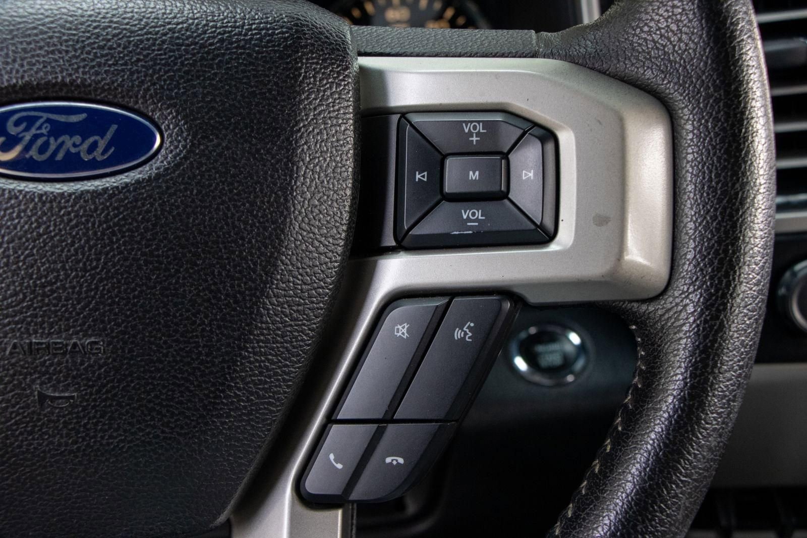 Used 2015 Ford F150 Lariat image 30