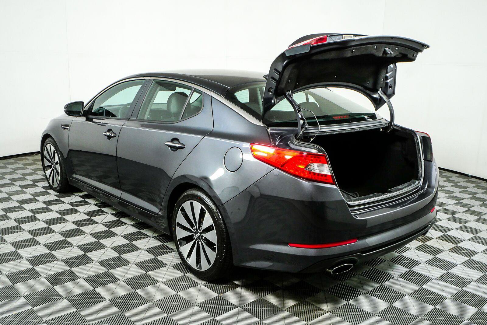 Used 2011 Kia Optima SX FWD image 30