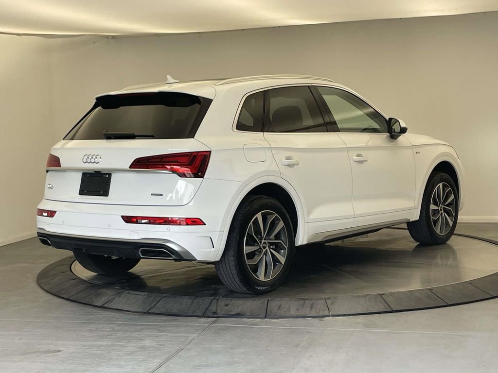 Used 2023 Audi Q5 2.0T Premium w/ Convenience Package AWD/4WD image 7