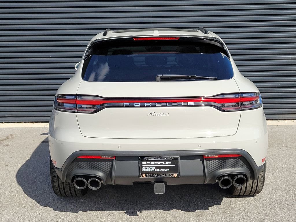 Certified 2025 Porsche Macan image 4