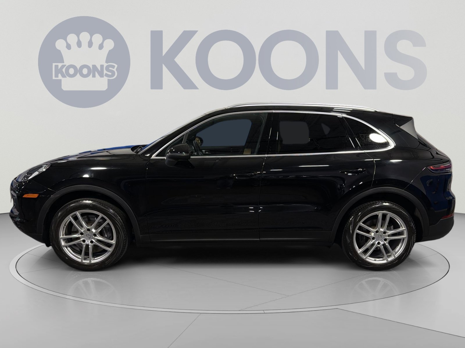 Used 2023 Porsche Cayenne Platinum Edition AWD/4WD image 2
