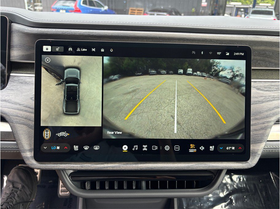 Used 2022 Rivian R1T Adventure AWD/4WD image 27