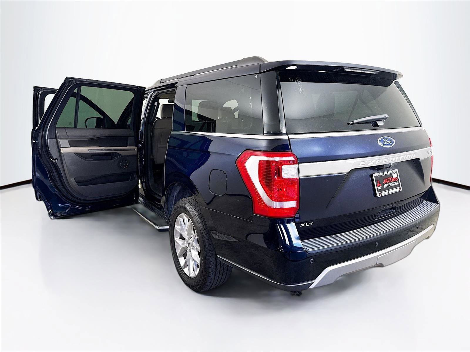 Used 2021 Ford Expedition Max XLT image 14