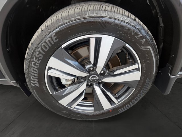 Used 2025 Nissan Rogue SL w/ Tech Package AWD/4WD image 9