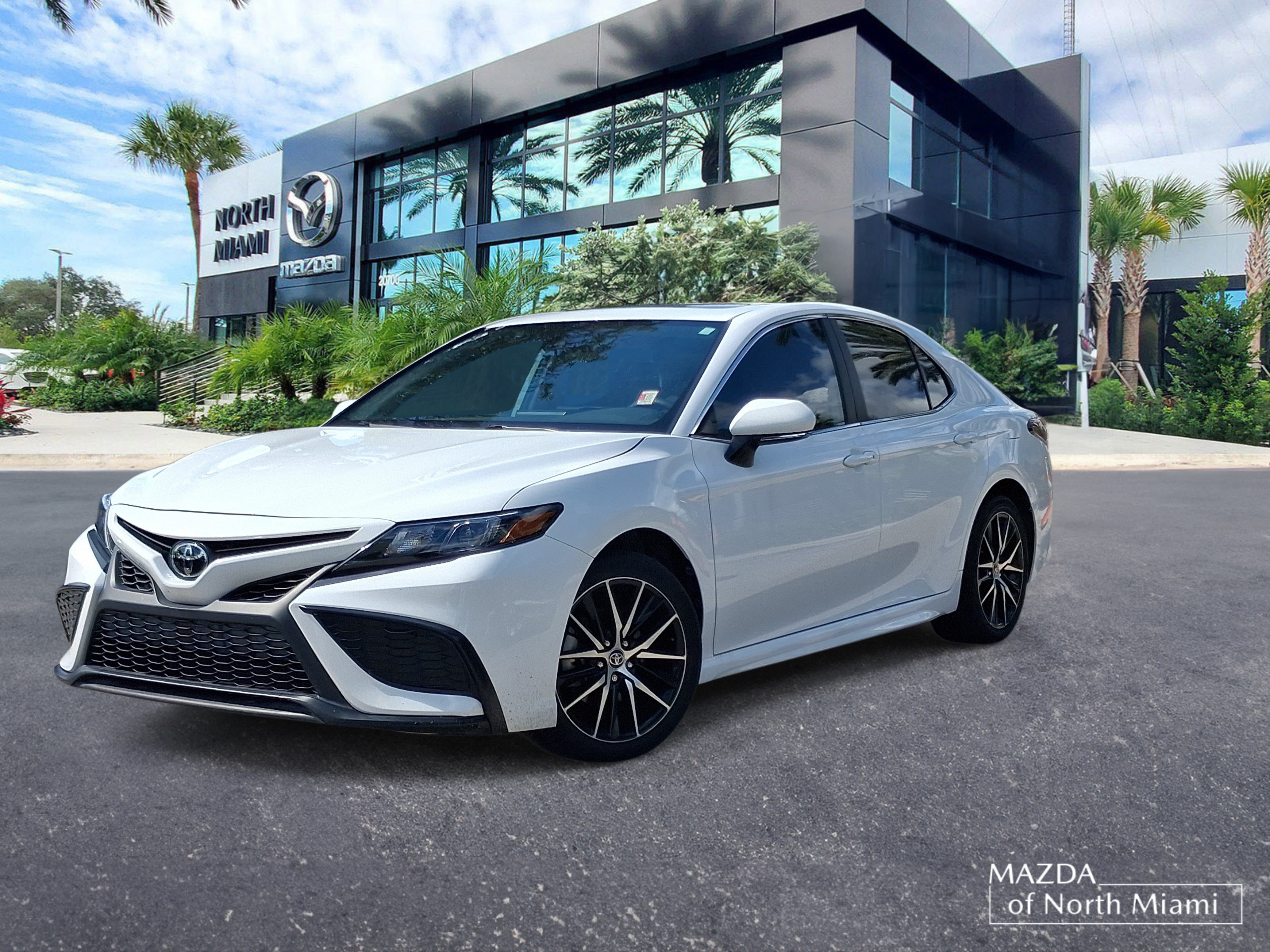 Used 2024 Toyota Camry SE