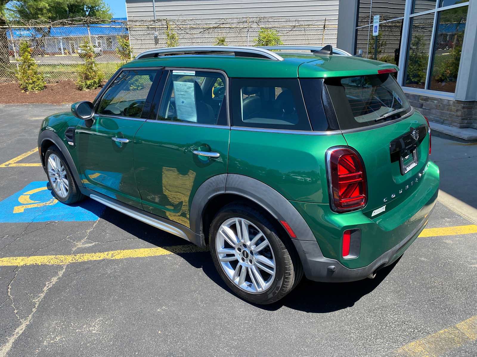 Used 2022 MINI Cooper Countryman FWD image 3