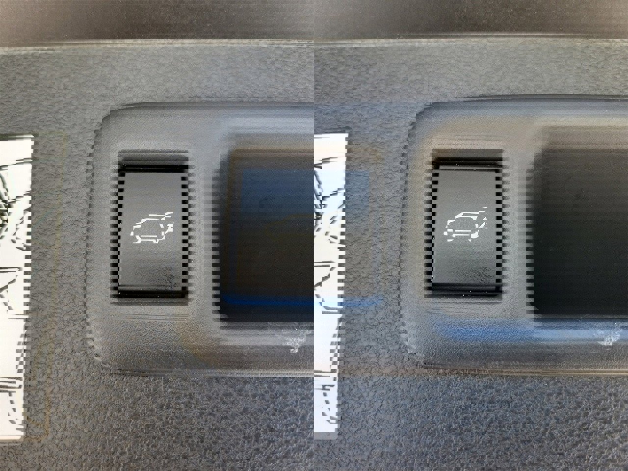 Used 2024 Toyota Highlander LE image 9