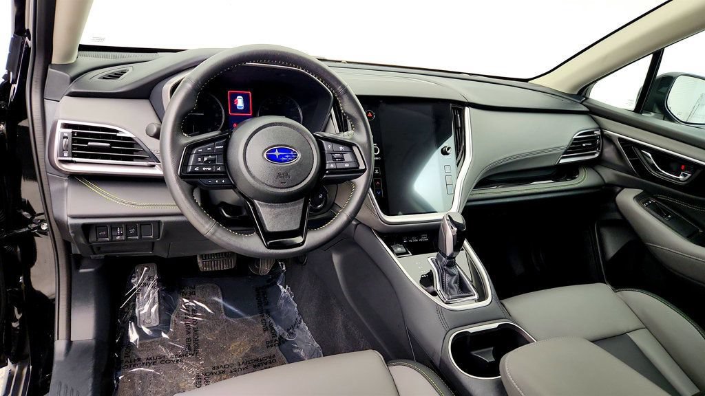 Used 2025 Subaru Outback Onyx Edition AWD/4WD image 13