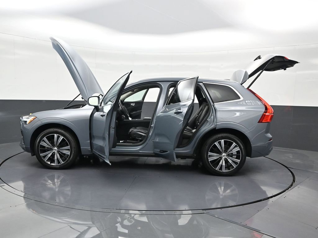 Used 2022 Volvo XC60 B5 Inscription image 34