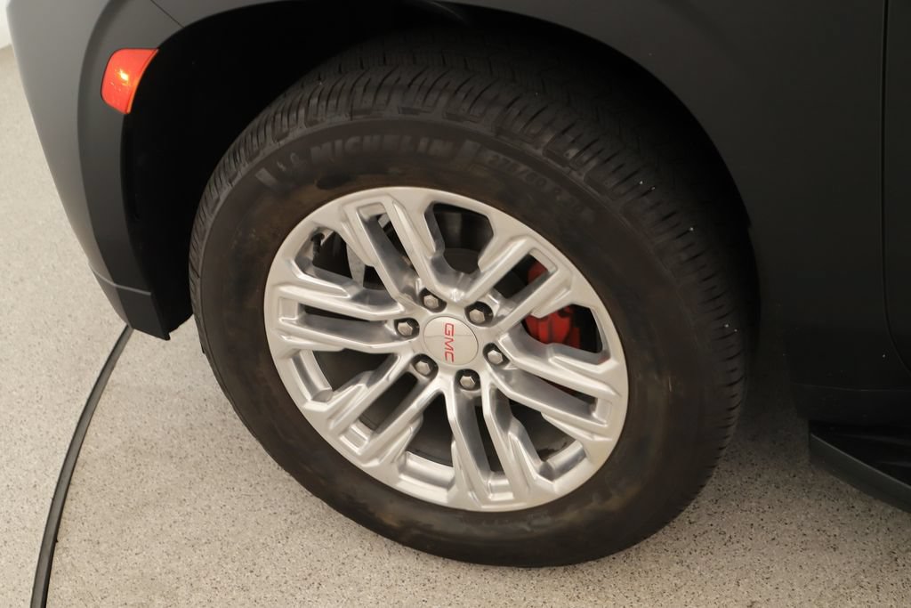 Used 2022 GMC Yukon SLE w/ Gmc Pro Safety Plus Package RWD image 33