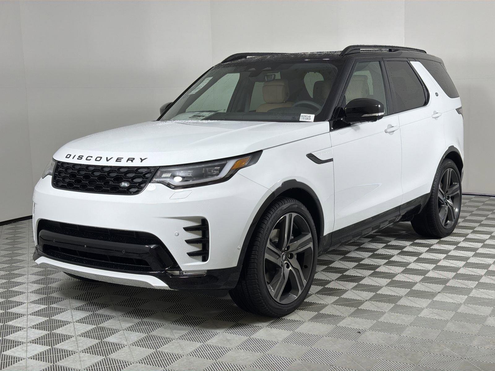 New 2026 Land Rover Discovery Dynamic SE