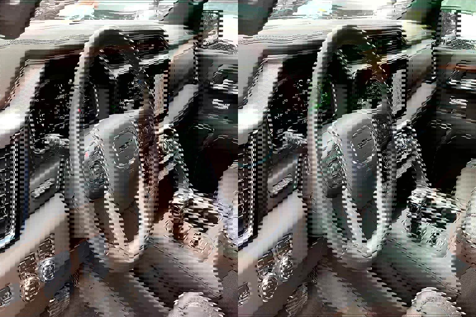 Used 2023 GMC Sierra 1500 Denali w/ Denali Reserve Package AWD/4WD image 18