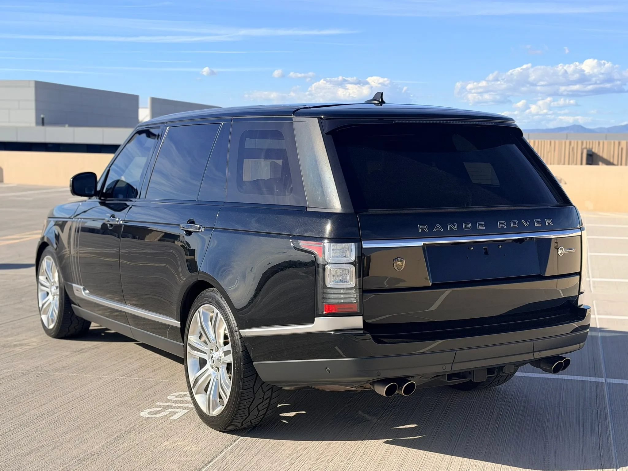 Used 2016 Land Rover Range Rover LWB SV Autobiography AWD/4WD image 17