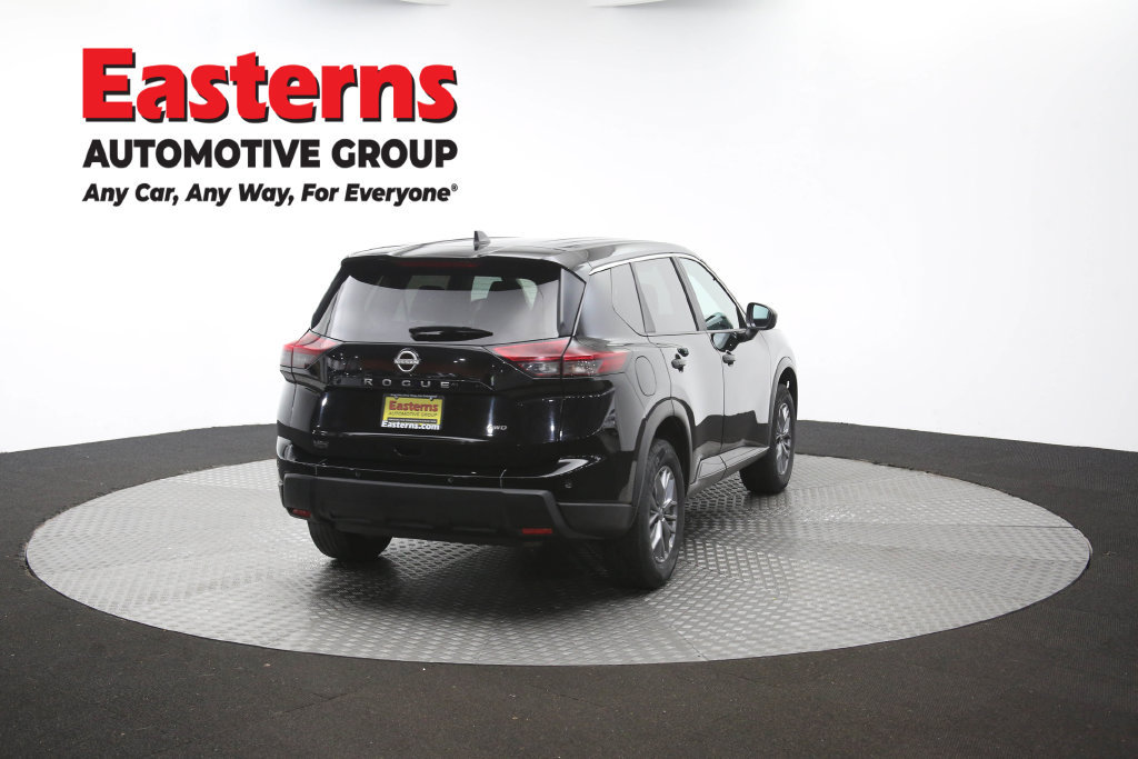 Used 2024 Nissan Rogue S AWD/4WD image 42