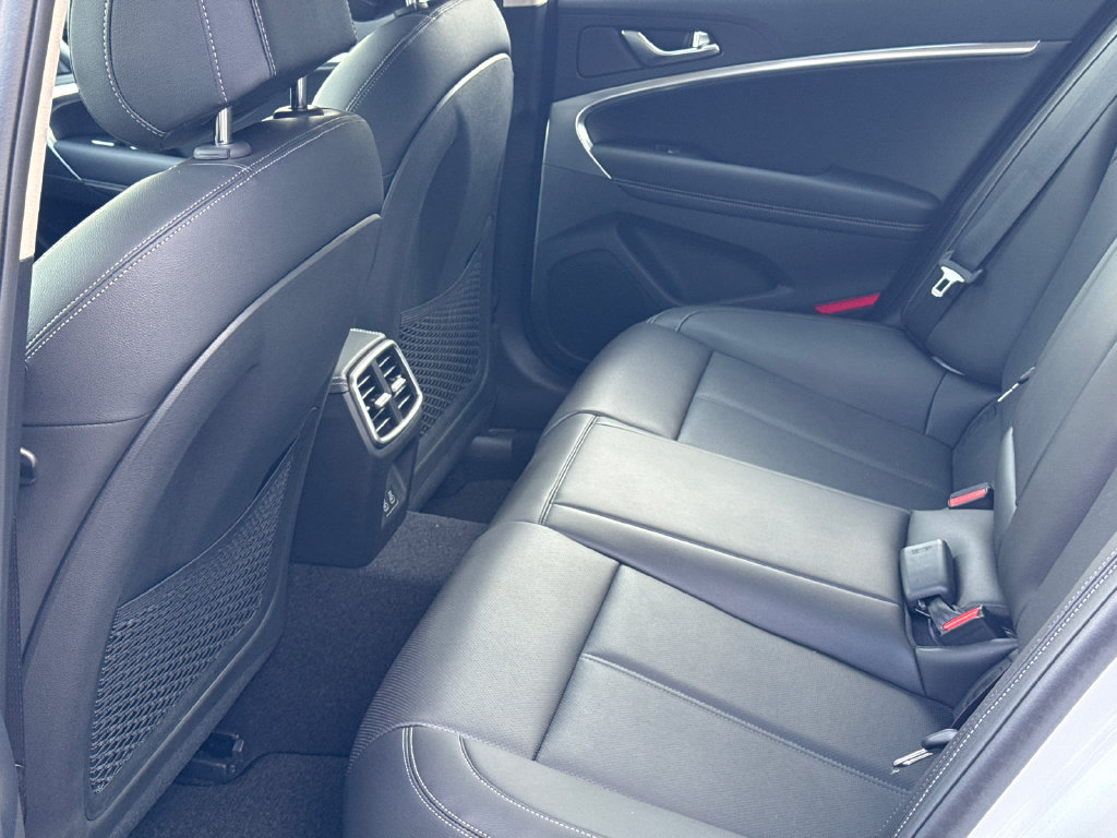 New 2026 Genesis G70 2.5T RWD image 19