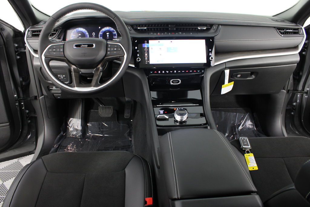 New 2027 Jeep Grand Cherokee 4WD image 10