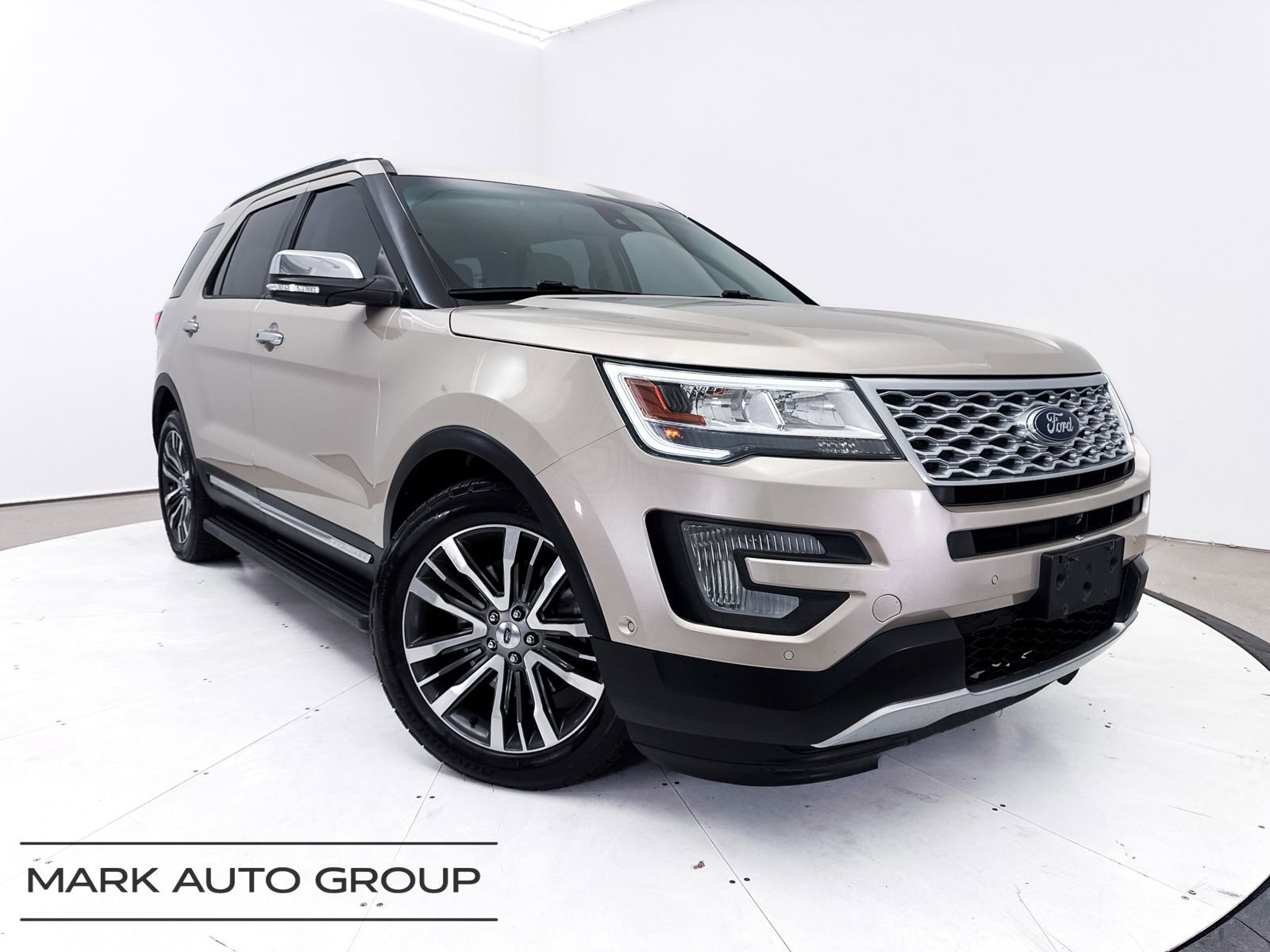 Used 2017 Ford Explorer Platinum image 1