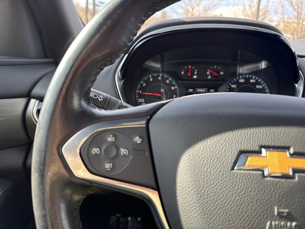 Used 2022 Chevrolet Traverse LT FWD image 45