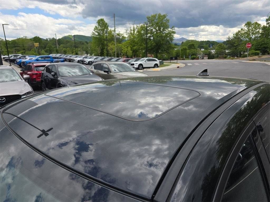 Used 2025 MAZDA CX-5 Signature image 13