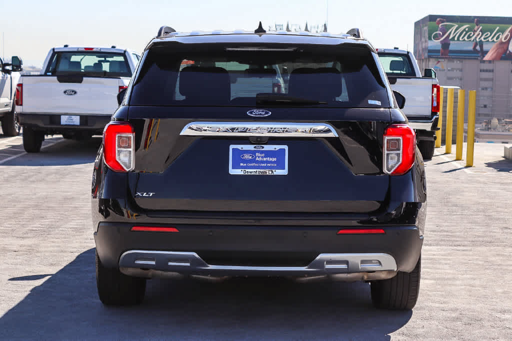 Certified 2022 Ford Explorer XLT w/ Equipment Group 202A RWD image 5
