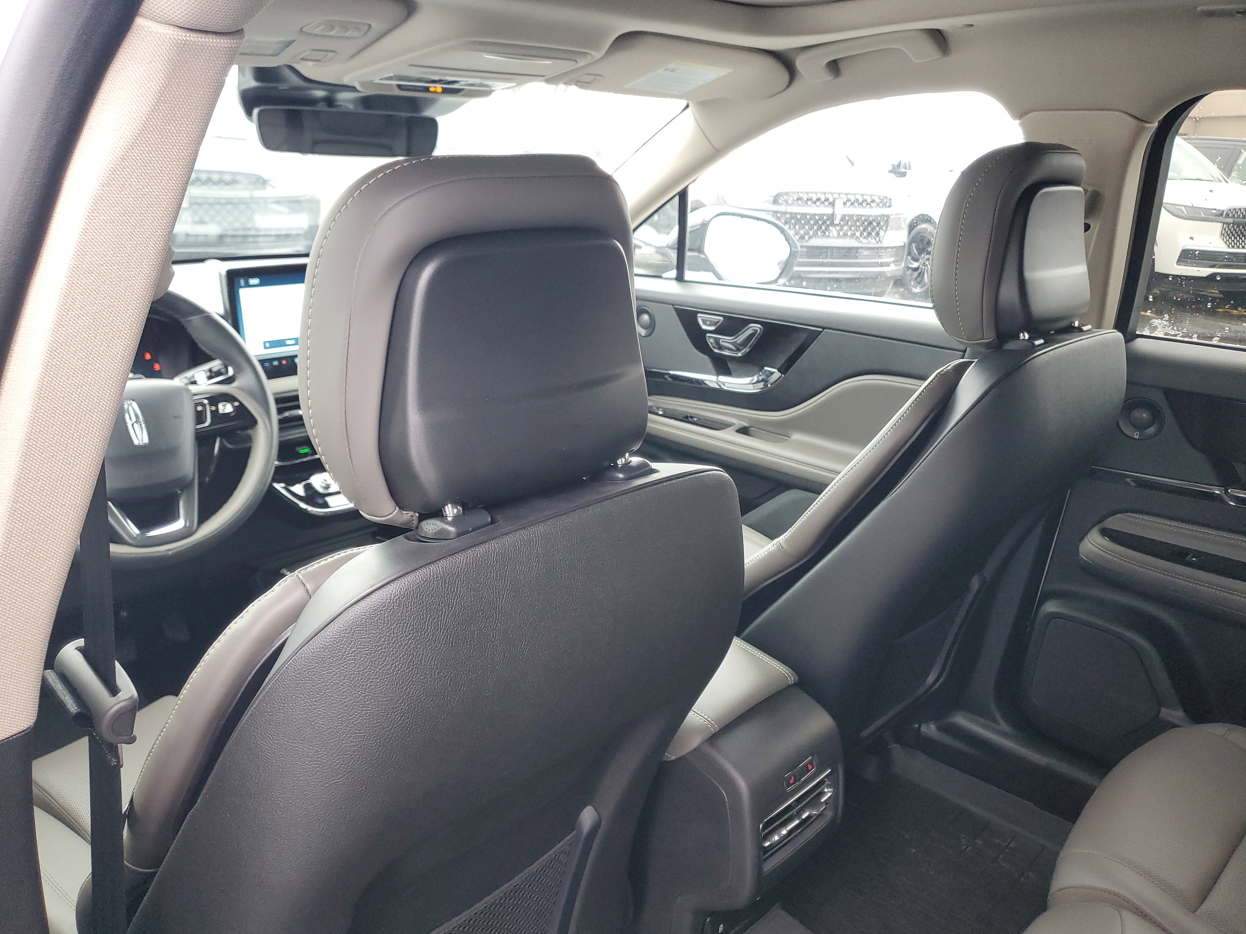 New 2025 Lincoln Corsair Reserve w/ Equipment Group 202A image 25