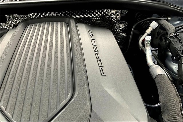 New 2025 Porsche Macan image 40
