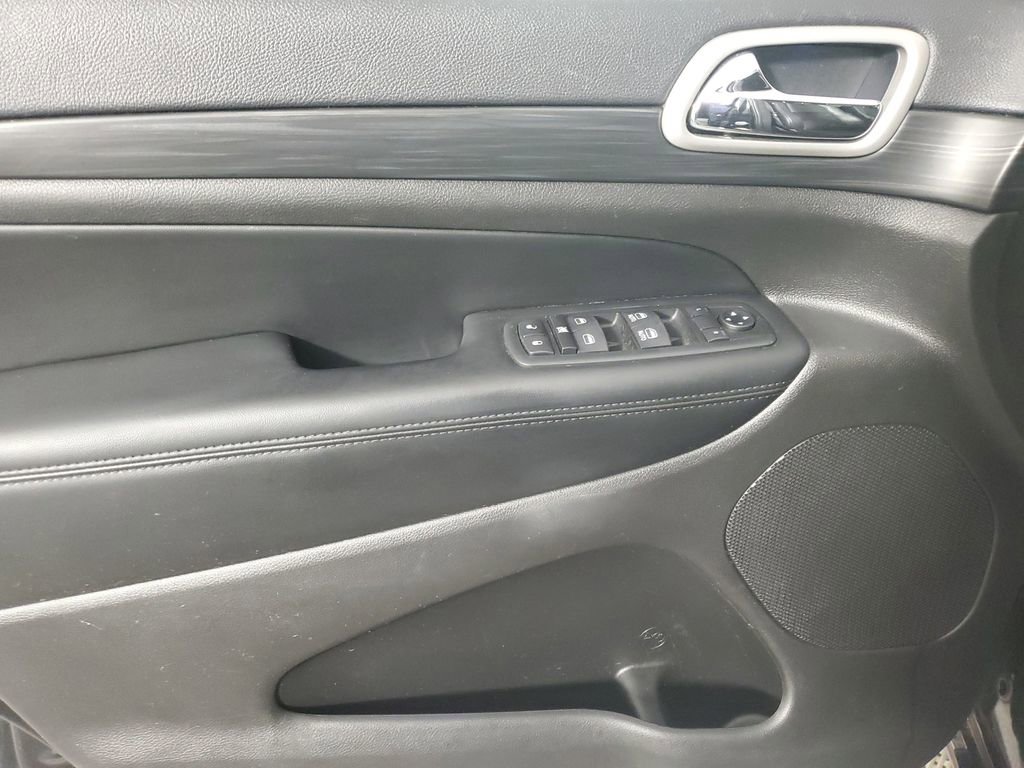 Used 2020 Jeep Grand Cherokee Altitude image 17