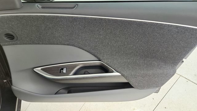Used 2024 Lucid Air Touring AWD/4WD image 38