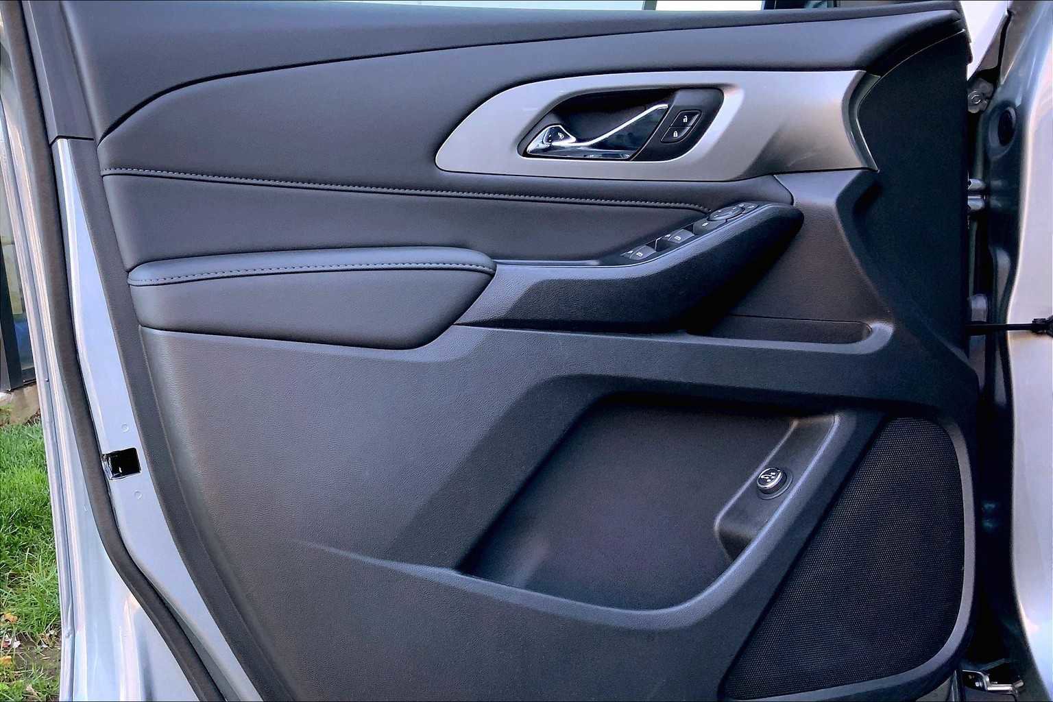 Used 2023 Chevrolet Traverse LT image 21