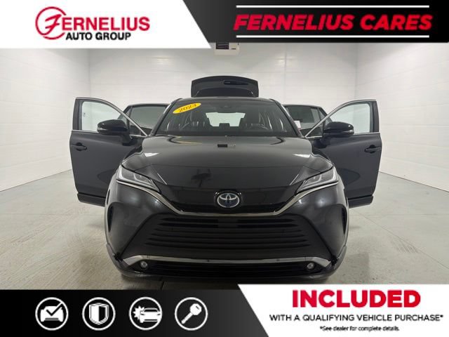 Used 2023 Toyota Venza Nightshade AWD/4WD image 11