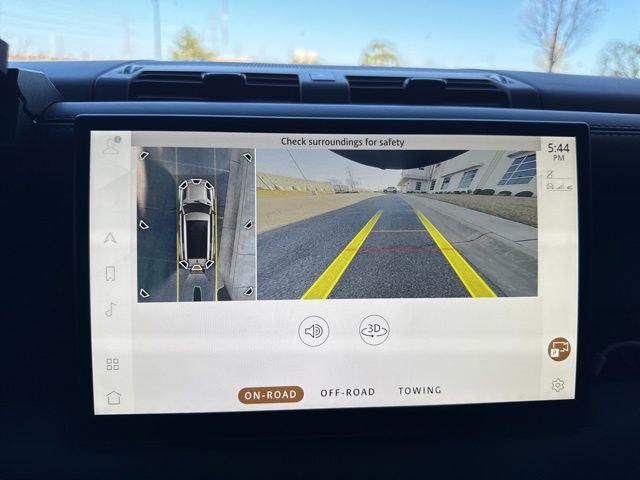 Used 2024 Land Rover Defender 130 X-Dynamic SE image 14