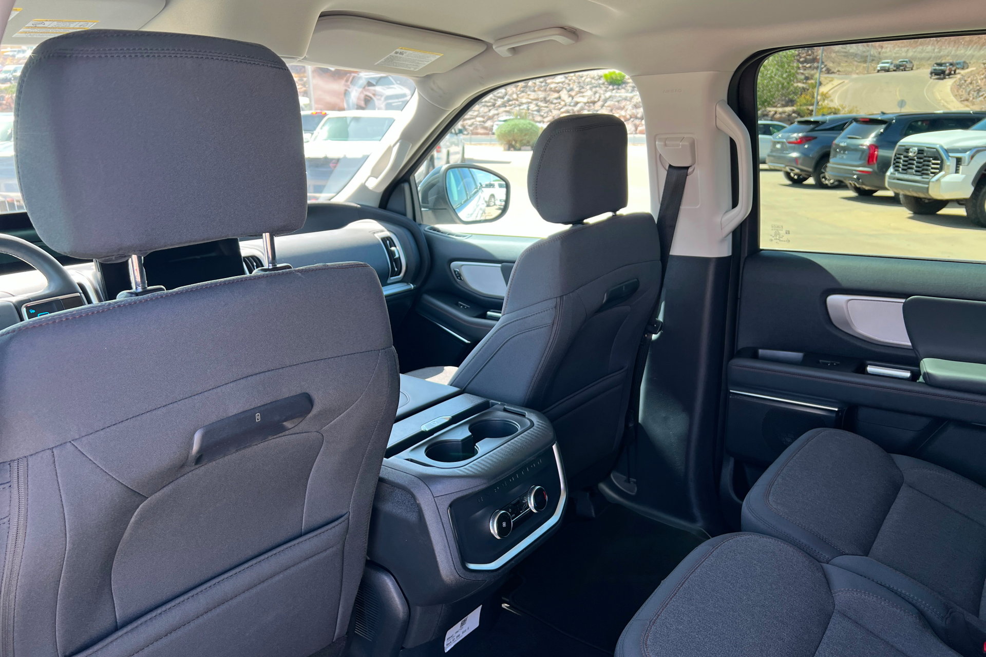 Used 2025 Ford Expedition Active AWD/4WD image 20