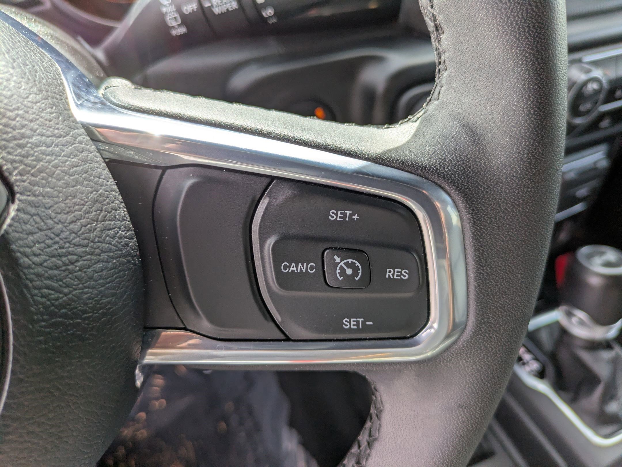 Used 2023 Jeep Wrangler Unlimited Sahara AWD/4WD image 18