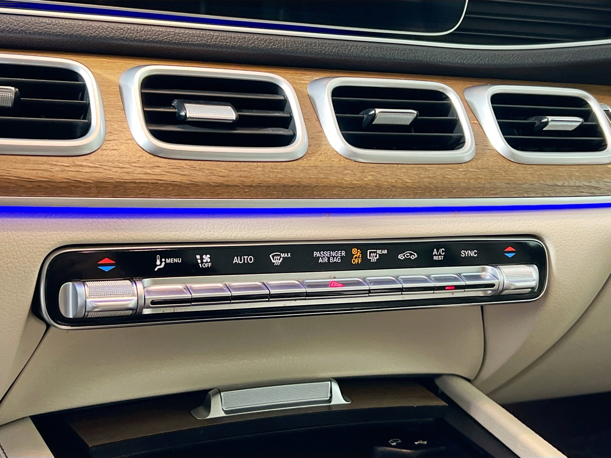 Used 2022 Mercedes-Benz GLE 350 4MATIC image 25