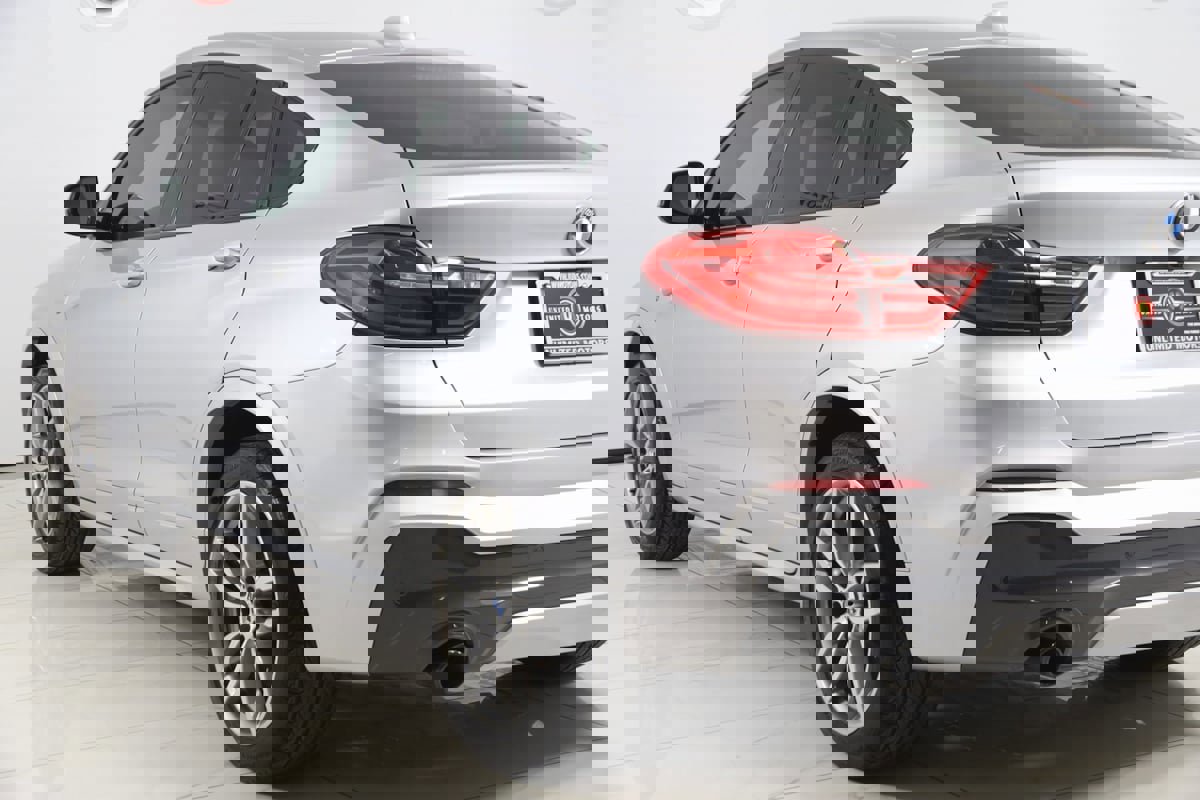 Used 2018 BMW X4 M40i image 24